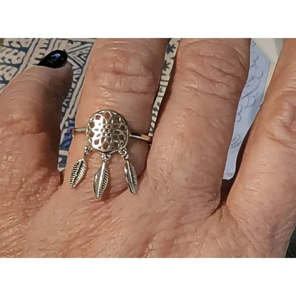 Pretty 925 Sterling Silver Dreamcatcher Ring w/Feather Dangles Sz 7